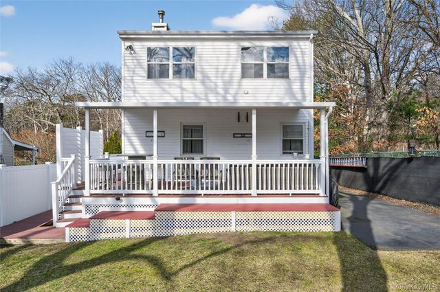 59 2nd Avenue, Holtsville, NY 11742