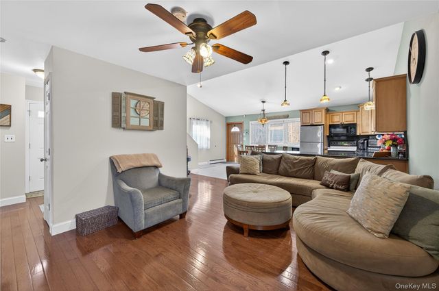 59 2nd Avenue, Holtsville, NY 11742