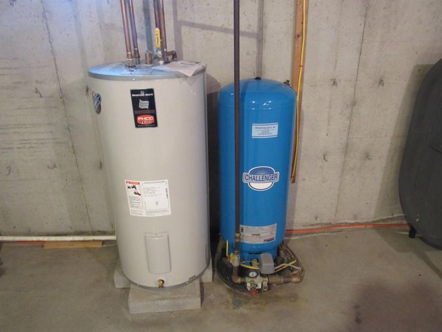 309 Durkee Road, Highgate, VT 05459