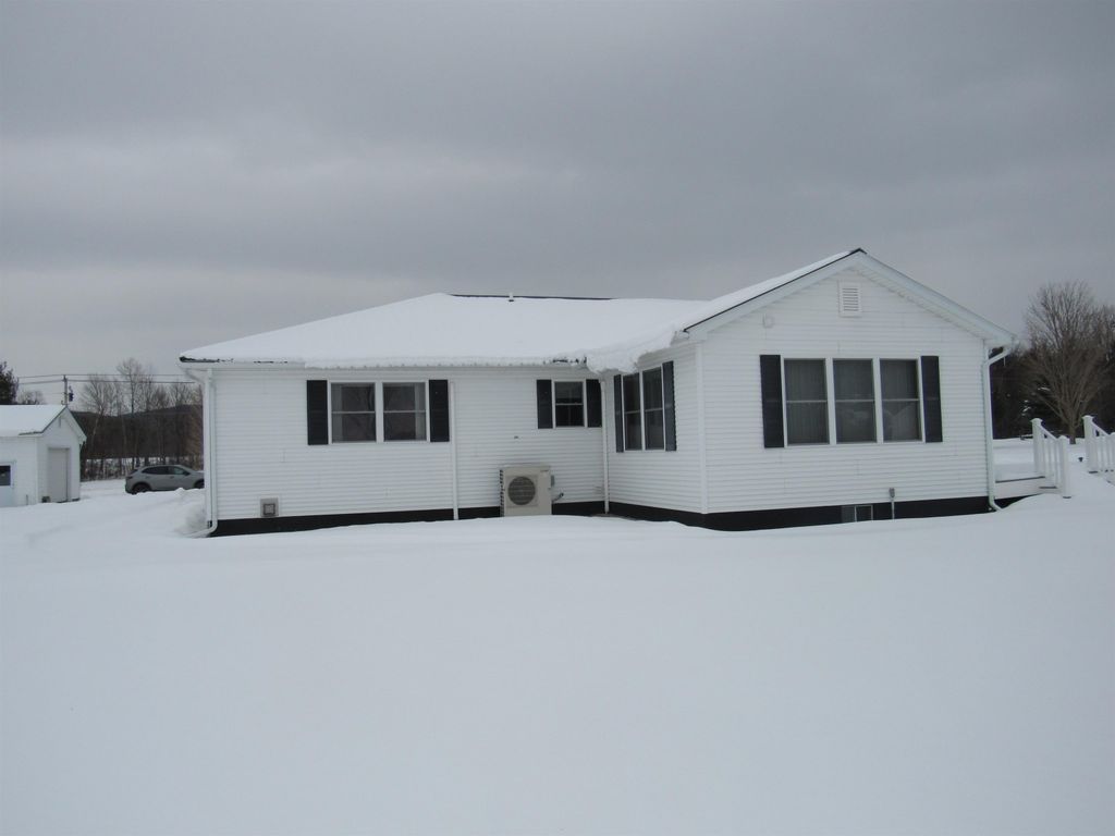 309 Durkee Road, Highgate, VT 05459