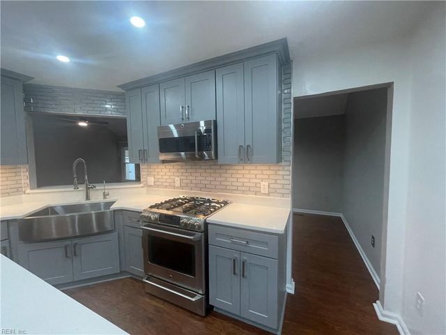 821 Needlerush CT, Chesapeake, VA 23320