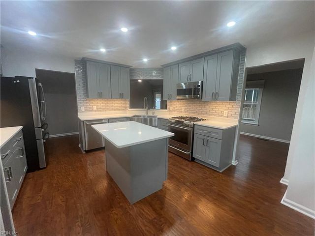 821 Needlerush CT, Chesapeake, VA 23320