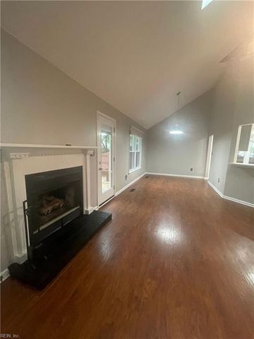 821 Needlerush CT, Chesapeake, VA 23320