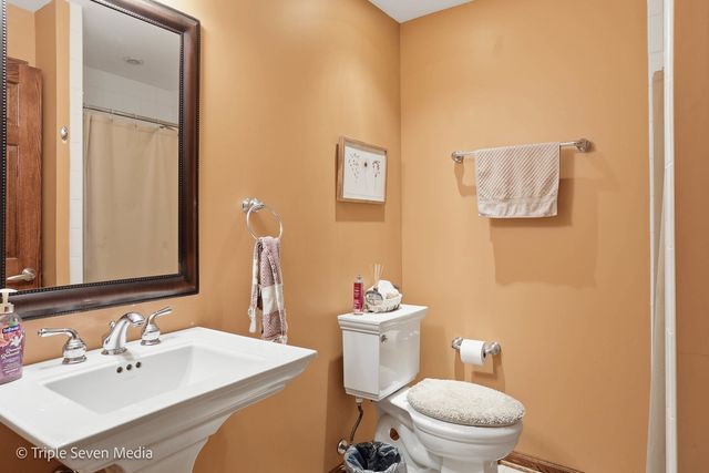 17050 Kerry Avenue, Orland Park, IL 60467