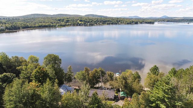 147 East Salem Drive, Derby, VT 05829