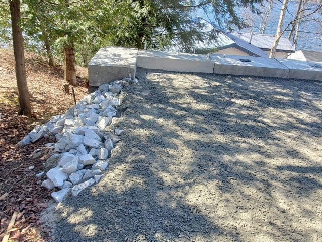 147 East Salem Drive, Derby, VT 05829