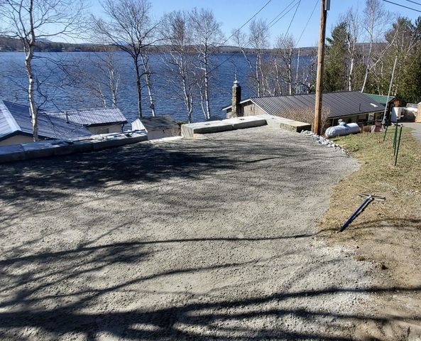 147 East Salem Drive, Derby, VT 05829
