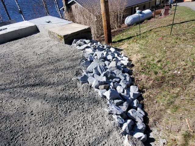 147 East Salem Drive, Derby, VT 05829