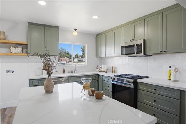 8552 Jumilla Avenue, Winnetka, CA 91306