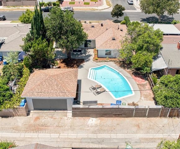 8552 Jumilla Avenue, Winnetka, CA 91306