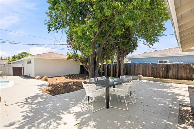8552 Jumilla Avenue, Winnetka, CA 91306