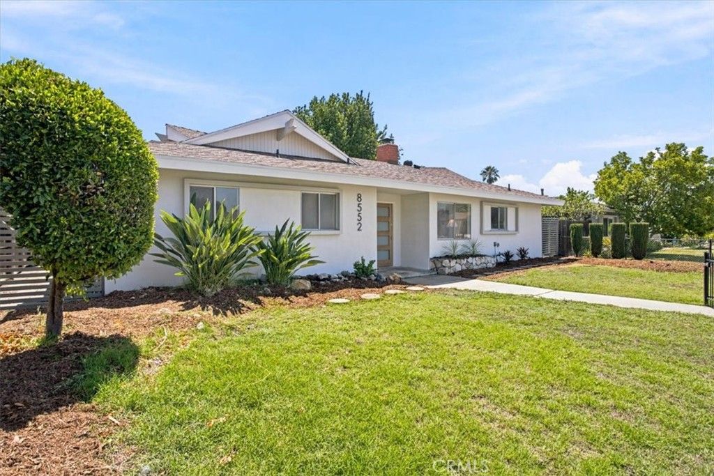 8552 Jumilla Avenue, Winnetka, CA 91306