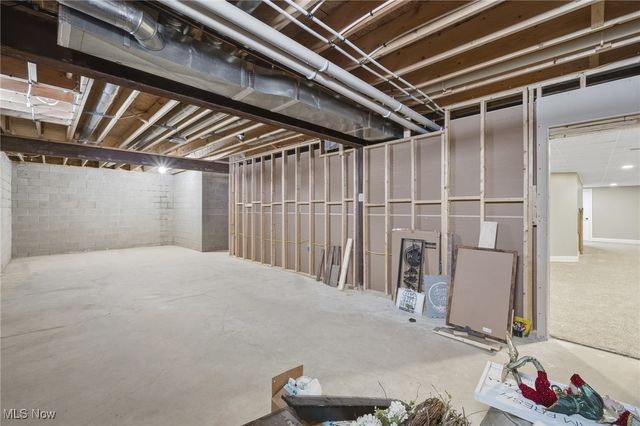 8525 Broxton Court, Westfield Center, OH 44251