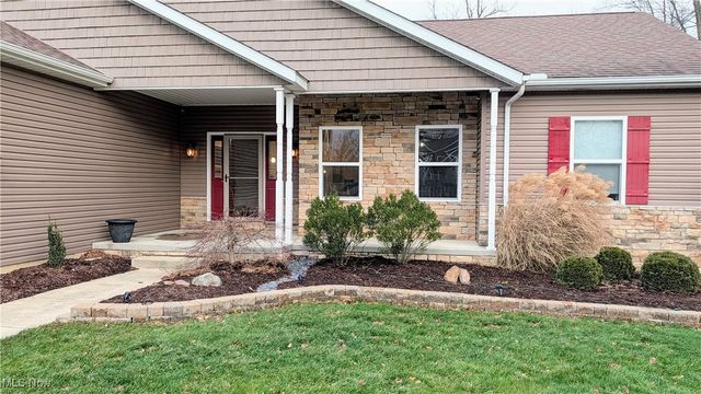 8525 Broxton Court, Westfield Center, OH 44251