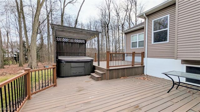 8525 Broxton Court, Westfield Center, OH 44251