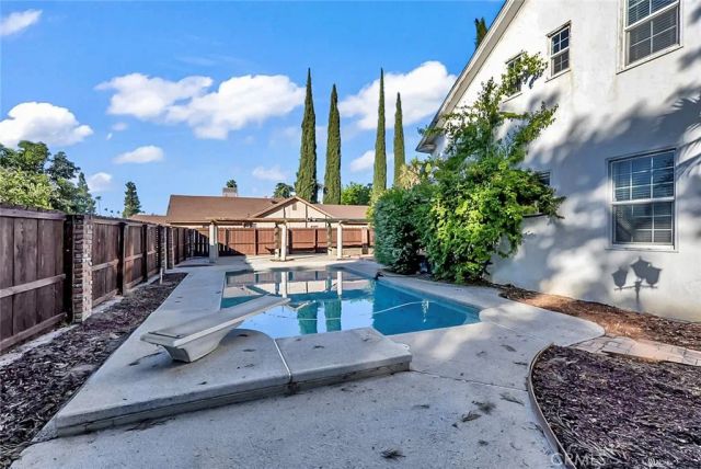 155 N 7th Avenue, Chowchilla, CA 93610