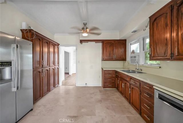 155 N 7th Avenue, Chowchilla, CA 93610