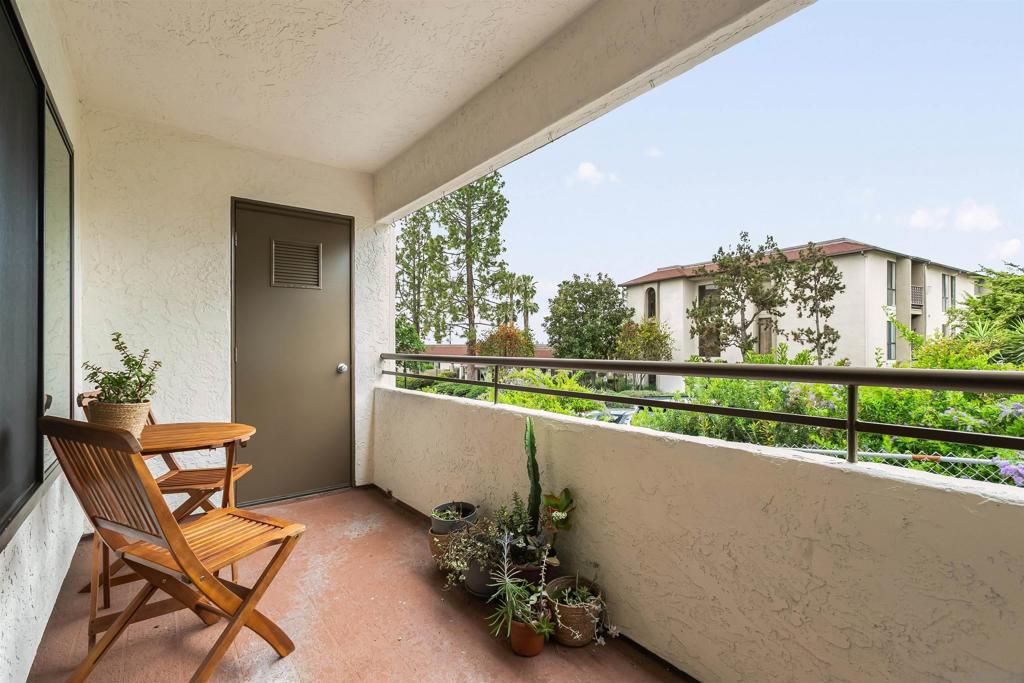 Image 11 of property listing at 6960 Hyde Park Dr 12, San Diego, CA 92119
