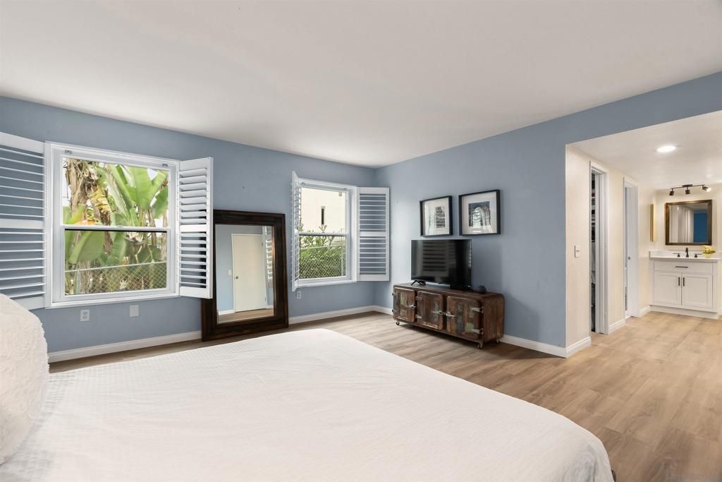 Image 18 of property listing at 6960 Hyde Park Dr 12, San Diego, CA 92119