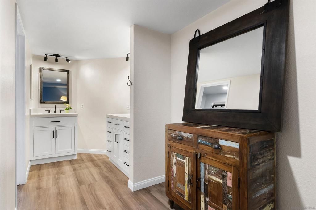 Image 19 of property listing at 6960 Hyde Park Dr 12, San Diego, CA 92119