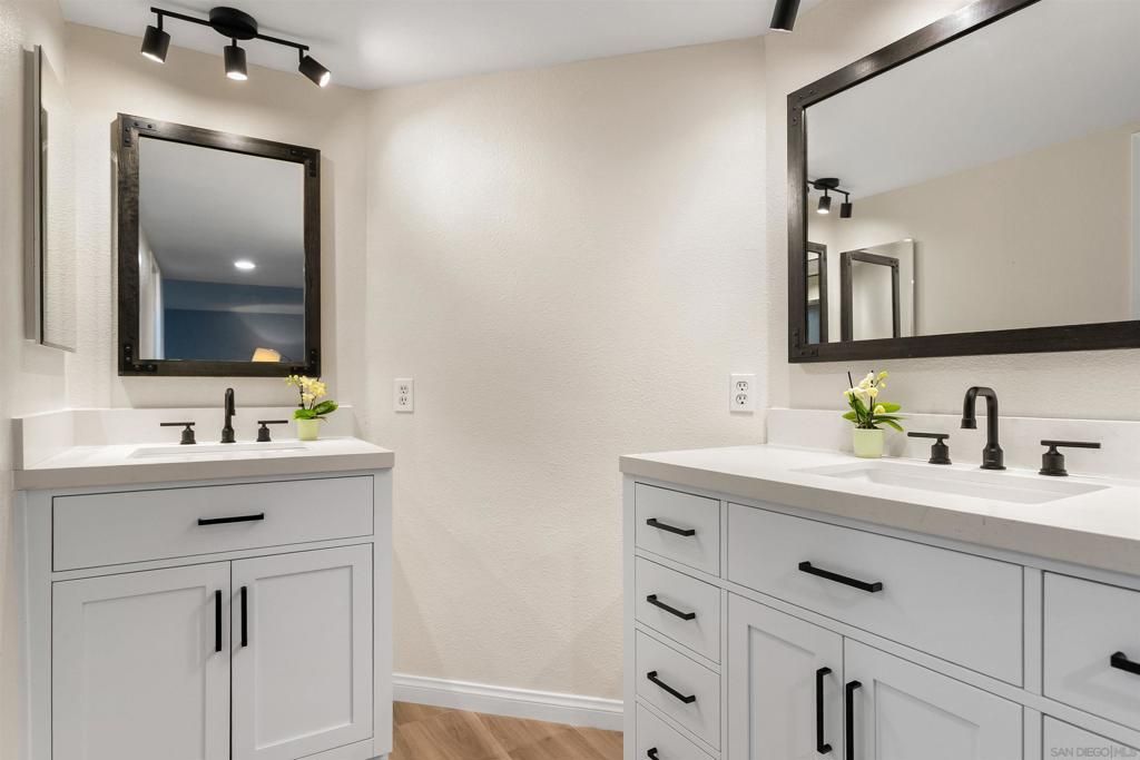 Image 20 of property listing at 6960 Hyde Park Dr 12, San Diego, CA 92119