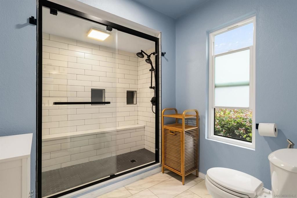 Image 21 of property listing at 6960 Hyde Park Dr 12, San Diego, CA 92119