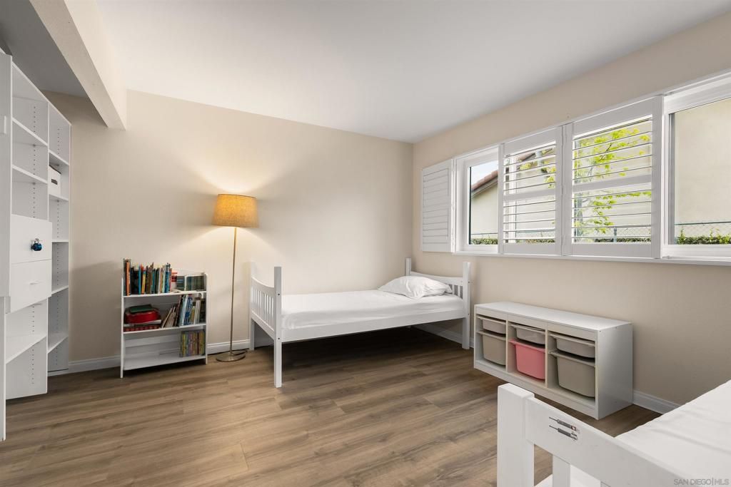 Image 22 of property listing at 6960 Hyde Park Dr 12, San Diego, CA 92119