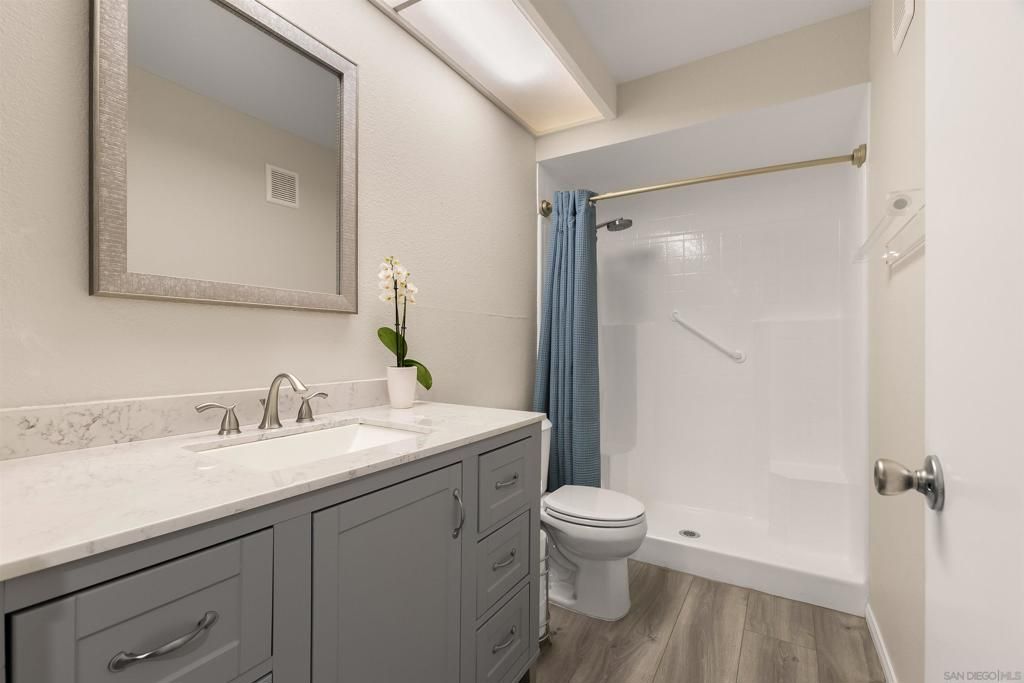 Image 23 of property listing at 6960 Hyde Park Dr 12, San Diego, CA 92119