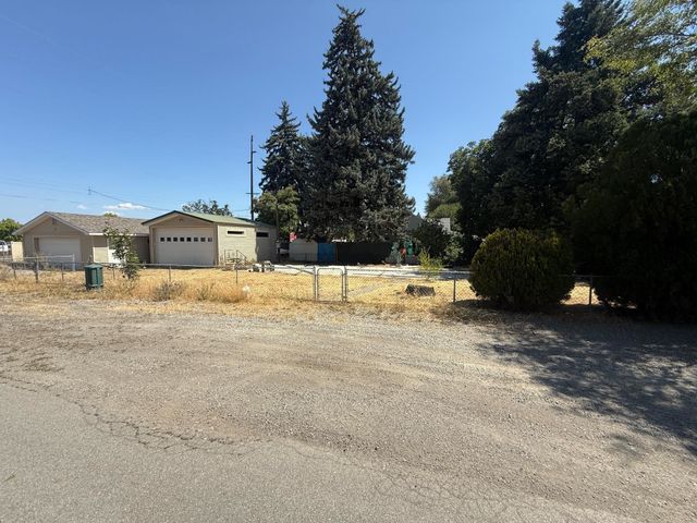 7001 E 2ND St, Spokane, WA 99212