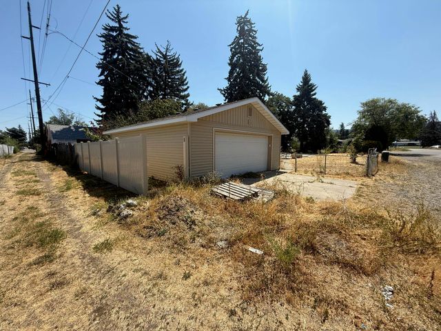 7001 E 2ND St, Spokane, WA 99212