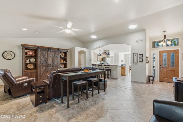 1109 N Desert Deer Pass, Green Valley, AZ 85614