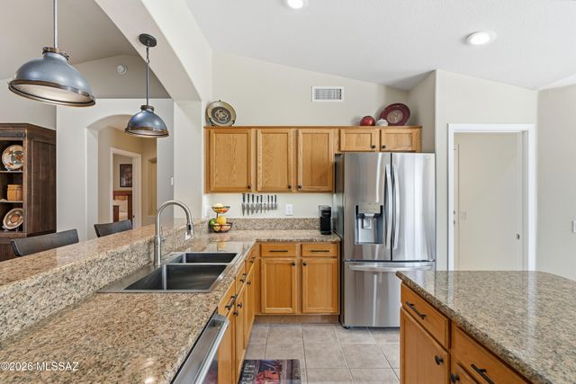 1109 N Desert Deer Pass, Green Valley, AZ 85614