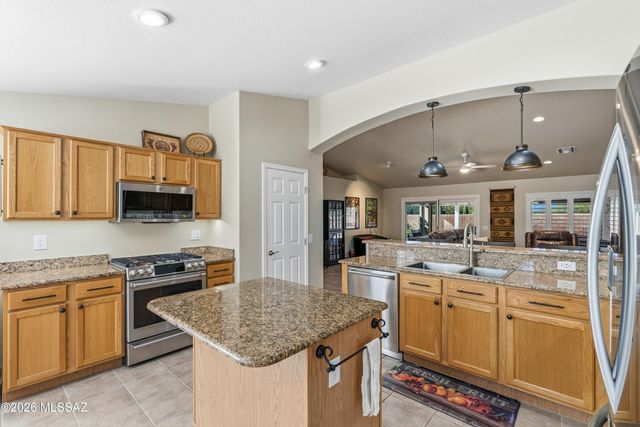 1109 N Desert Deer Pass, Green Valley, AZ 85614