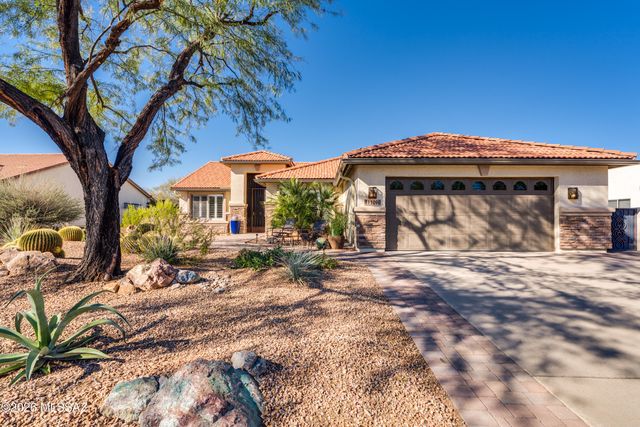 1109 N Desert Deer Pass, Green Valley, AZ 85614