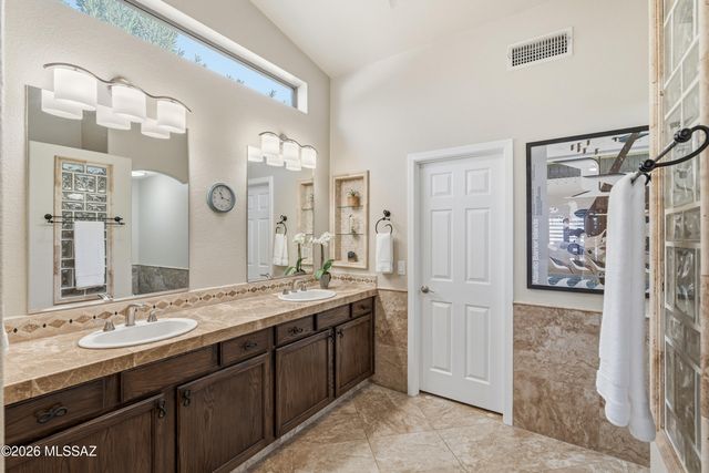 1109 N Desert Deer Pass, Green Valley, AZ 85614