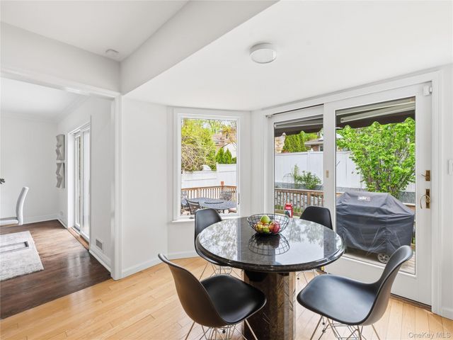 1 White Oak Drive, Port Washington, NY 11050