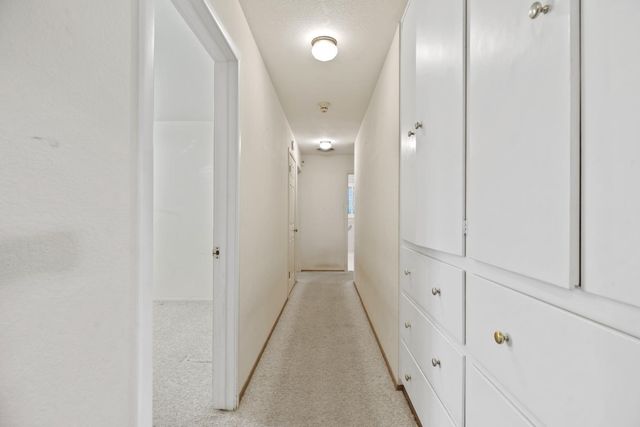 817 Hampshire Ct, Modesto, CA 95350