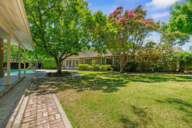 817 Hampshire Ct, Modesto, CA 95350