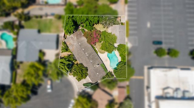 817 Hampshire Ct, Modesto, CA 95350