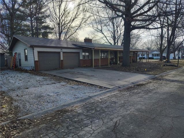 724 S 3rd Street, Odessa, MO 64076