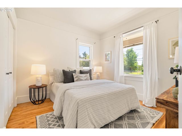 150 E Arlington St, Gladstone, OR 97027
