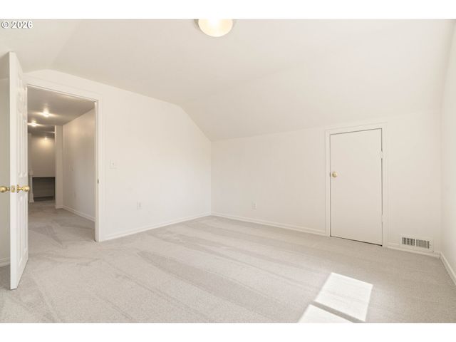 150 E Arlington St, Gladstone, OR 97027