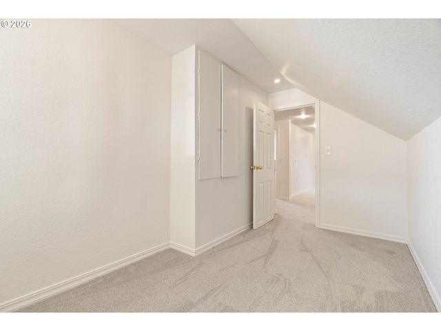150 E Arlington St, Gladstone, OR 97027