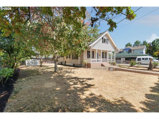 150 E Arlington St, Gladstone, OR 97027