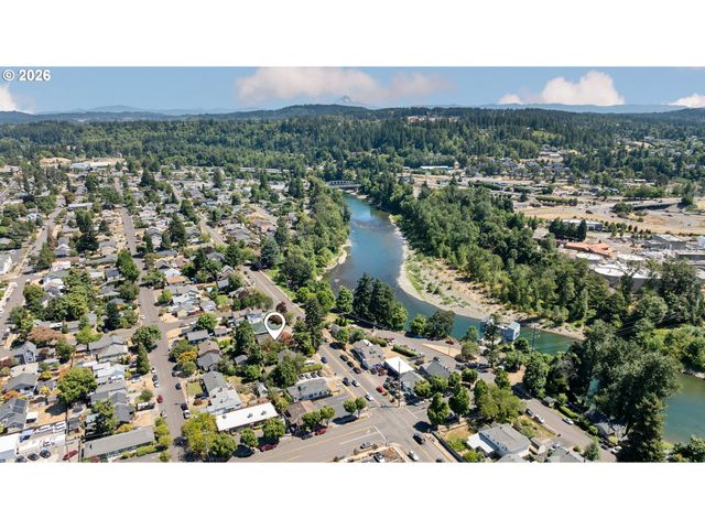 150 E Arlington St, Gladstone, OR 97027