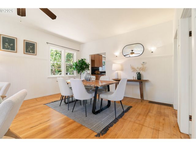 150 E Arlington St, Gladstone, OR 97027
