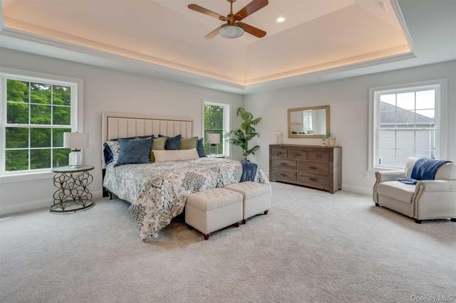 8 Roundhill Road, Hopewell Junction, NY 12533