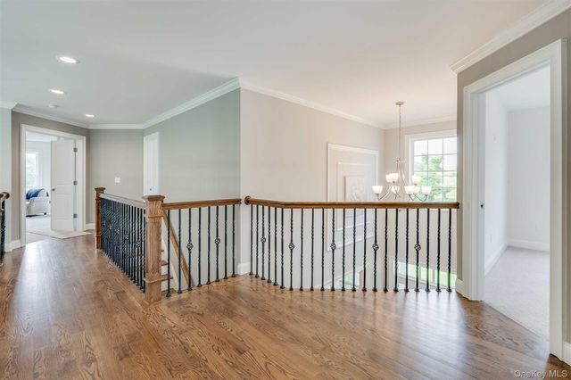 8 Roundhill Road, Hopewell Junction, NY 12533