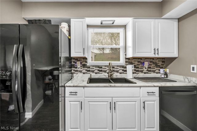 871 Marcie Drive, Cleveland, OH 44109