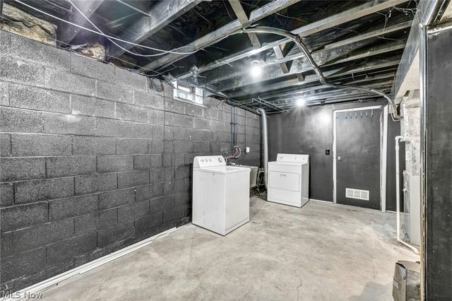 871 Marcie Drive, Cleveland, OH 44109